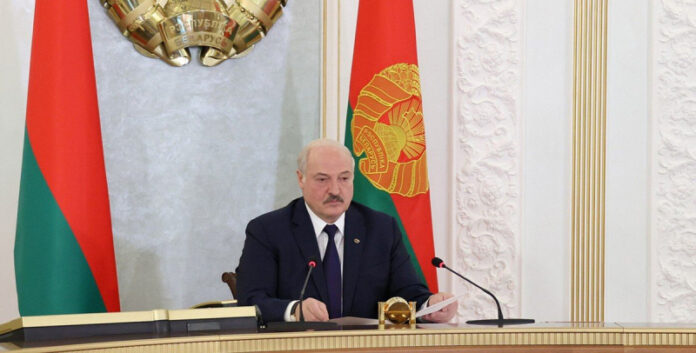 lukashenko-opjat-poshutil-o-kryme-e79c058