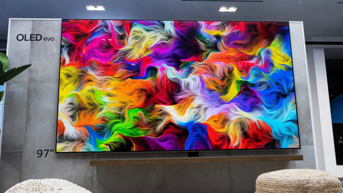 lg-anonsirovala-samyj-bolshoj-i-samyj-malenkij-oled-televizory-d485c0b