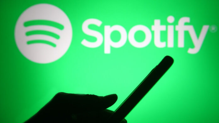 spotify-sdelal-shag-k-vypolneniju-zakona-o-prizemlenii-3c17245