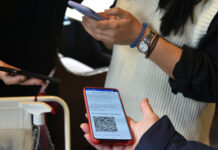 В Свердловской области отменят QR-коды для посещения общественных мест