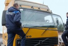 Где купить лобовое стекло для грузовых авто в Москве