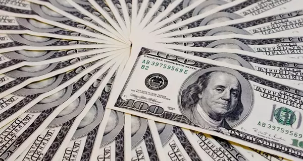 kurs-valjut-na-12-fevralja-subbotu-dollar-i-evro-na-minimume-i-skoro-opjat-podrastut-8e92d24