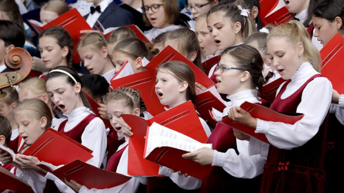 festival-russkoj-horovoj-muzyki-sostoitsja-vo-vladivostoke-f33f1a4