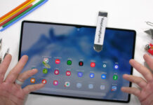 Гигантский планшет Samsung не прогнулся на тесте