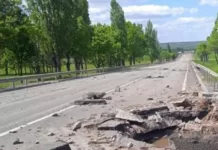 Укравтодор: Дорожники приводят в порядок Харьковскую кольцевую дорогу