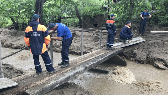 bolee-500-uchastkov-podtopilo-v-primore-v-rezultate-silnyh-dozhdej-a248aea