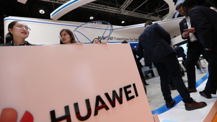 huawei-zakryl-svoj-rossijskij-internet-magazin-3a50bbf