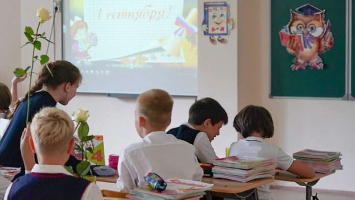 tjumenskie-shkoly-ustanovjat-vhodnye-filtry-s-1-sentjabrja-82ae63e