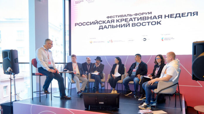zavershil-rabotu-festival-forum-rossijskaja-kreativnaja-nedeljanbsp-dalnij-vostok-c1e7893