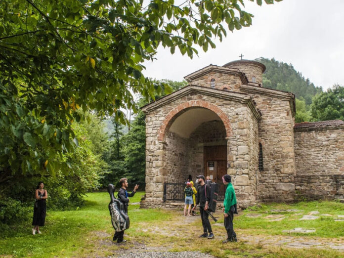 vnbspkarachaevo-cherkesii-projdet-festival-drugoj-zvuk-45900ed