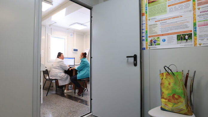 bolee-390-mln-rublej-vydeljat-astrahanskoj-oblasti-na-remont-medobektov-df1a85c