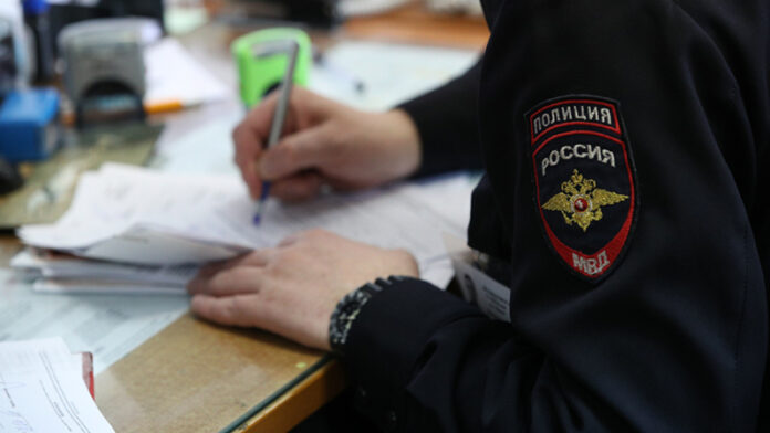 zhenshhina-v-hode-ssory-zarezala-znakomogo-v-kvartire-na-juge-moskvy-78c39f0