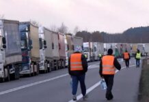 Польские фермеры разблокировали уже три КПП на границе — там стоит более 1,7 тысячи авто