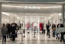 В Киеве с очередями впервые с начала войны открылись магазины ZARA