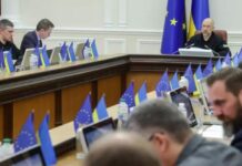 В Кабмине хотят заморозить минимальную зарплату и соцвыплаты в 2025 году