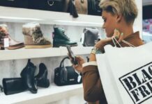 Продавцы о «черной пятнице»: настоящая скидка всего до 30%, все остальное – переклеенные ценники