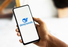 Старший вице-президент Сбера: DeepSeek в определенных задачах может размышлять — Новости на Вести.ru