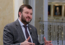 Сенатор Ворона: демонтажа проводов после недопуска провайдеров в дома не будет — Новости на Вести.ru