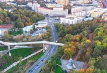 В Киев приезжает рекордное количество туристов с начала вторжения