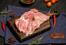 Преимущества курицы без кости оптом: удобство нарезки, безопасность и доставка по России