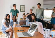 Факт. Как выбрать CRM для бизнеса и перестать терять клиентов