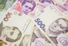 Перерасчет пенсий, выплата 1500 грн и обновленные больничные: что ждет украинцев в апреле