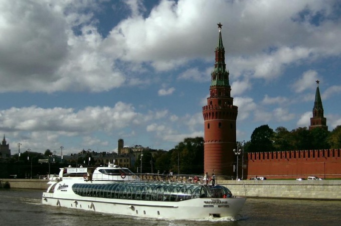 Как покататься по Москве-реке