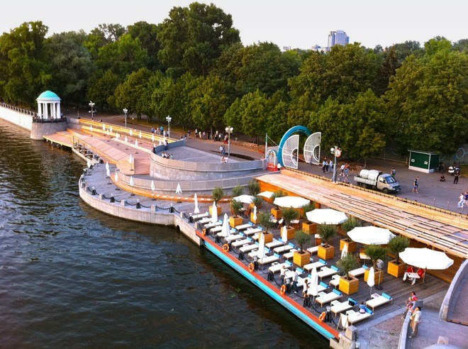 Где в Москве можно отдохнуть у воды