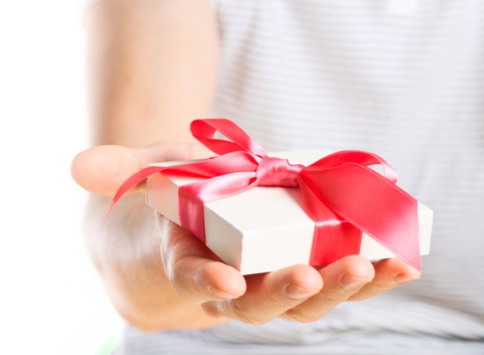 Что подарить на годовщину отношений