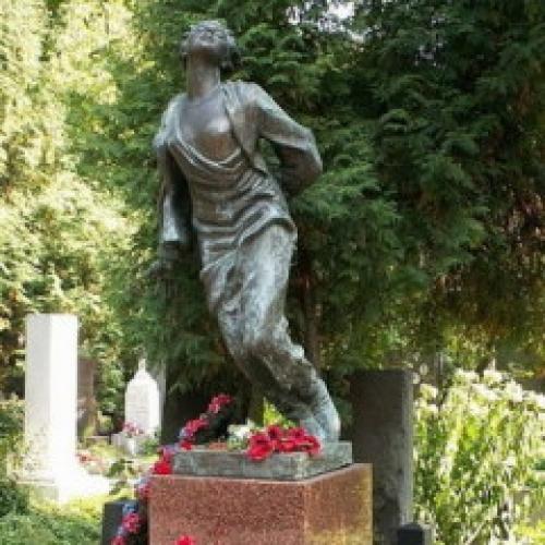 Фашисты казнили партизанку Зою Космодемьянскую