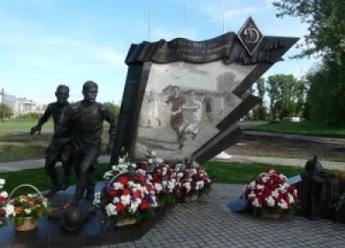 В блокадном Ленинграде на стадионе «Динамо» прошел футбольный матч