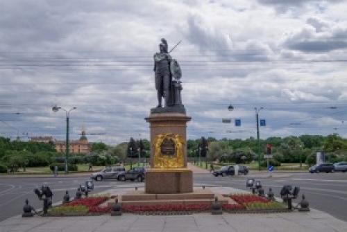 В Санкт-Петербурге состоялось торжественное открытие памятника великому полководцу А.В.Суворову