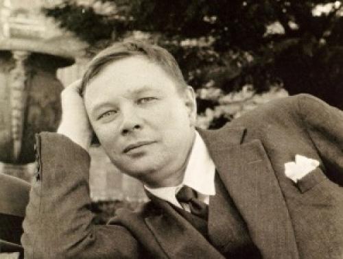 Михаил Ларионов