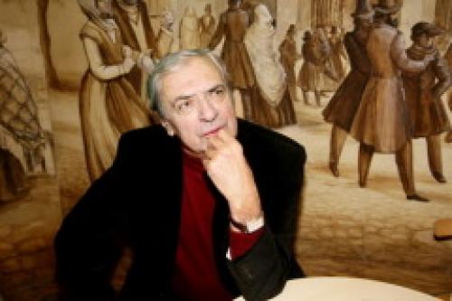 Александр Лазарев